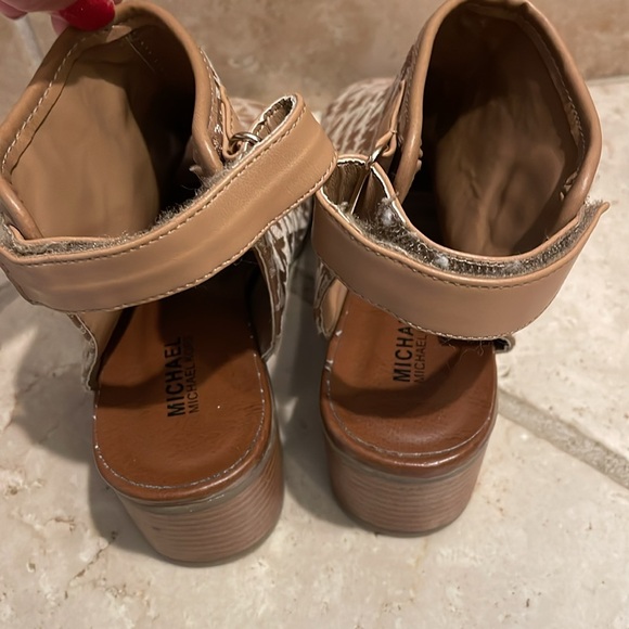 Michael Kors heels - Picture 3 of 9